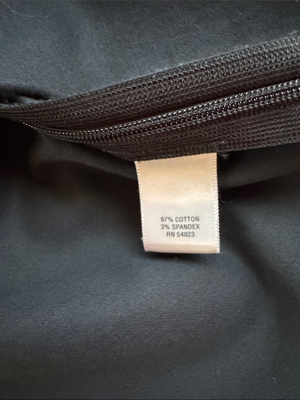 Banana Republic black sleeveless shell - Picture 6 of 6